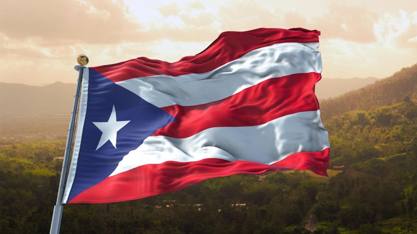 Discover adventure by hiking in Puerto Rico with your friends and family.